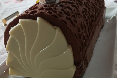 Cliquez pour zoomer ! Bûche mousse au chocolat Thermomix par pnat33