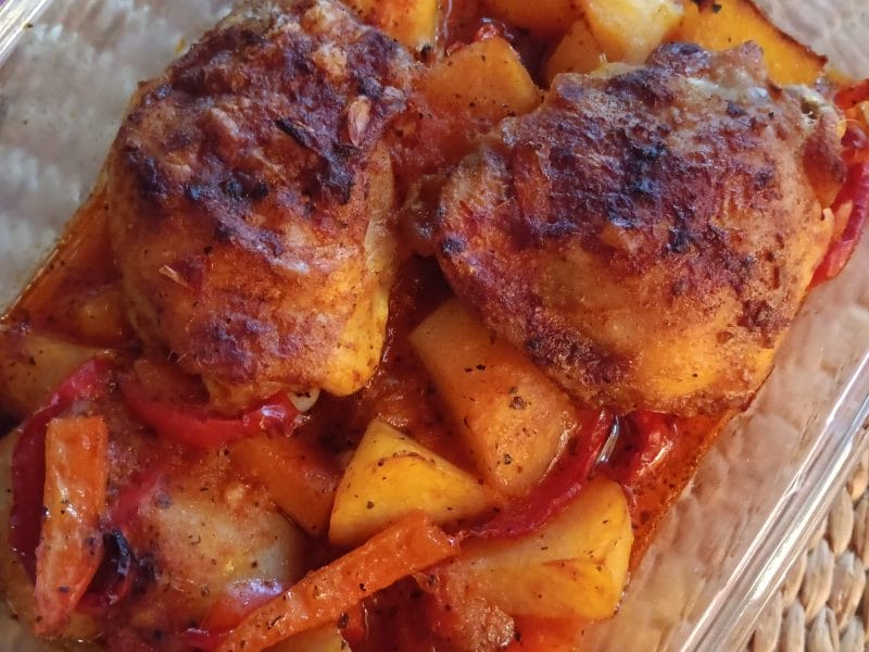 Cliquez pour zoomer ! Poulet aux pommes de terre, poivron et tomates Thermomix par pnat33