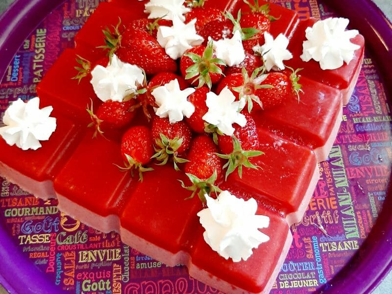 Cliquez pour zoomer ! Bavarois aux fraises Thermomix par sophie2610