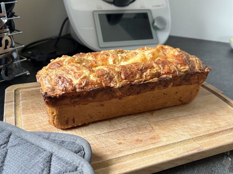 Cliquez pour zoomer ! Cake tomates mozzarella et lardons Thermomix par Ludivine_m