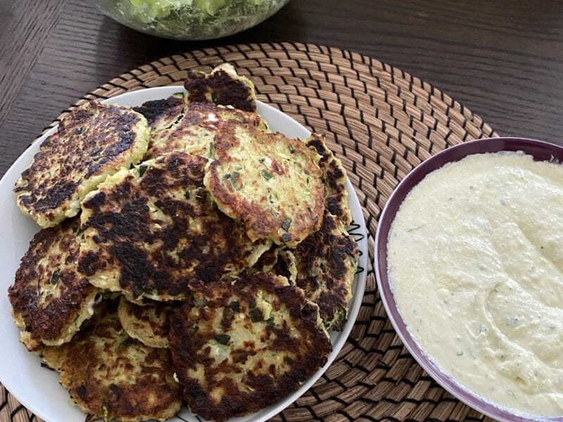 Cliquez pour zoomer ! Galettes de courgettes grecques Thermomix par Ludivine_m
