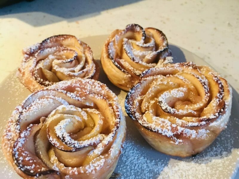 Cliquez pour zoomer ! Roses feuilletées aux pommes Thermomix par lindalulu