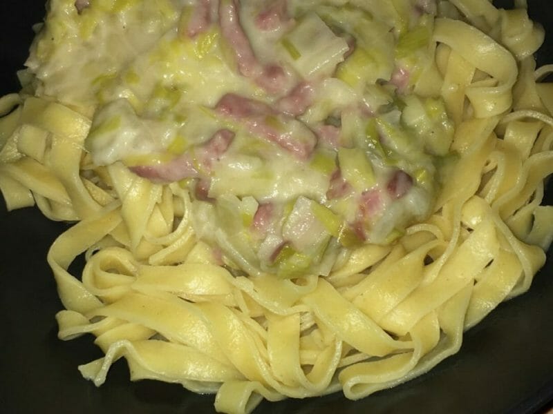 Cliquez pour zoomer ! Tagliatelles à la crème de poireaux Thermomix par france_18