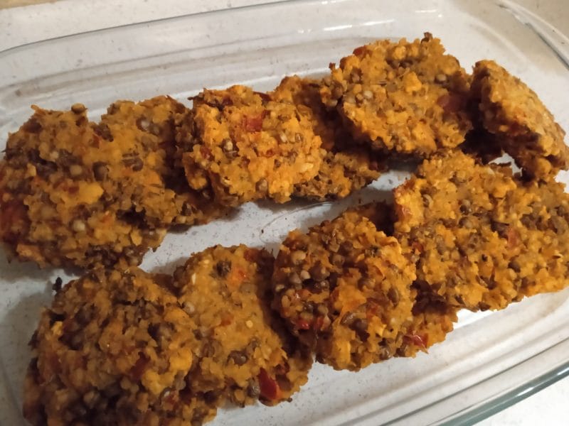Cliquez pour zoomer ! Galettes de lentilles et quinoa Thermomix par ninettenette