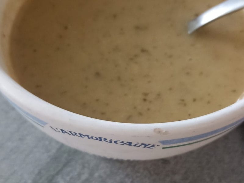 Cliquez pour zoomer ! Poulet farci ail et olives vertes Thermomix par Castor