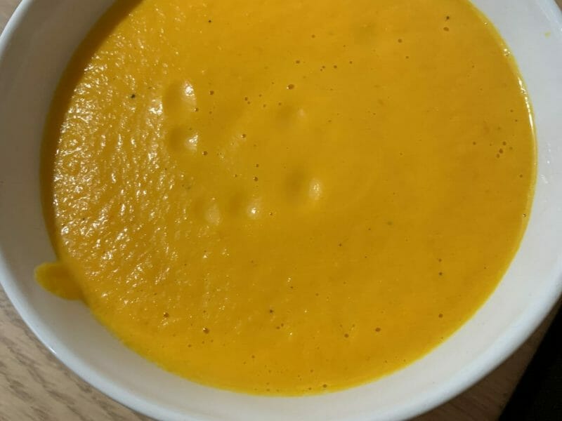 Cliquez pour zoomer ! Velouté de carottes et poivrons rouges Thermomix par tiffany_mcht