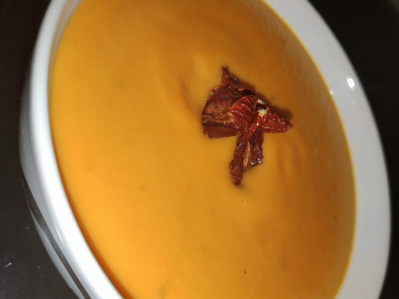 Cliquez pour zoomer ! Velouté de carottes et tomates séchées Thermomix par coralie_283