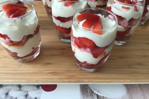 Cliquez pour zoomer ! Délices fraises et chocolat blanc Thermomix par boune68
