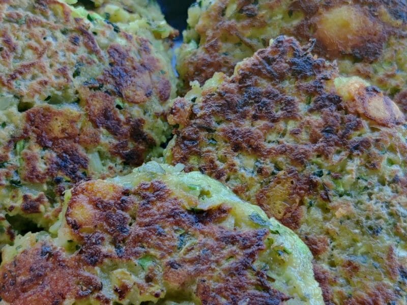 Cliquez pour zoomer ! Galettes de courgettes grecques Thermomix par rouliette