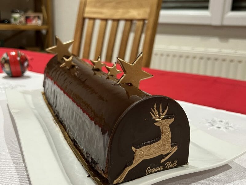 Cliquez pour zoomer ! Bûche mousse au chocolat Thermomix par anaisguigui