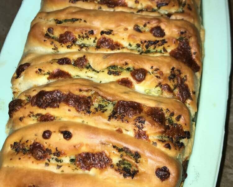 Cliquez pour zoomer ! Pain à l’ail, persil et mozzarella Thermomix par anissahsn