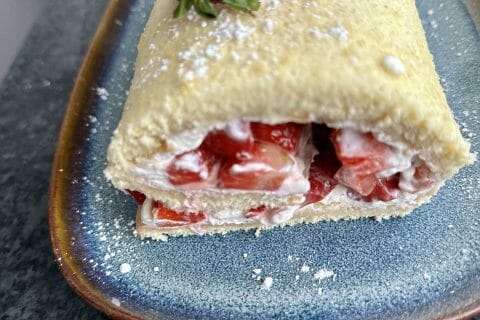 Cliquez pour zoomer ! Fraisier roulé Thermomix par ihssene