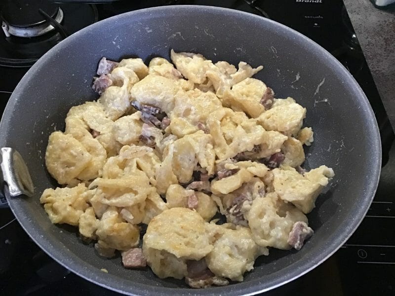 Cliquez pour zoomer ! Knepps à la crème et aux lardons Thermomix par eve88120