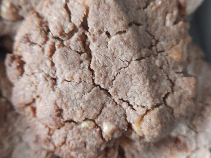 Cliquez pour zoomer ! Cookies aux 3 chocolats et noisettes Thermomix par bibou2019