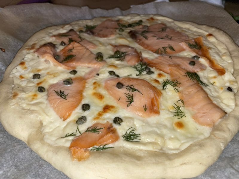 Cliquez pour zoomer ! Pizza au saumon et sauce kiri Thermomix par alex230380