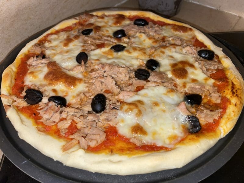 Cliquez pour zoomer ! Pizza au thon et aux olives Thermomix par alex230380