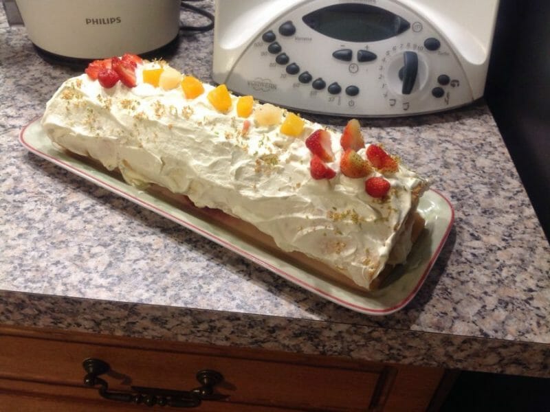 Cliquez pour zoomer ! Fraisier roulé Thermomix par Pascale57