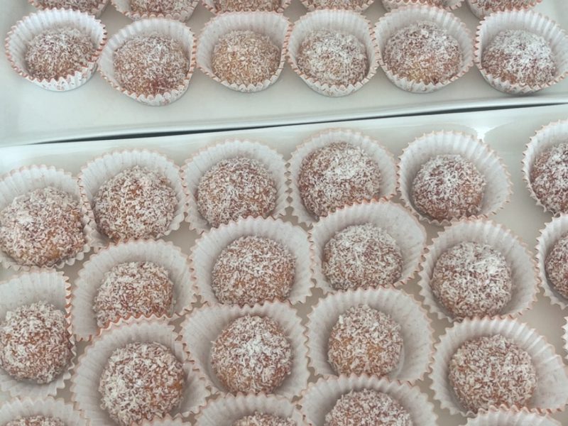 Cliquez pour zoomer ! Boules coco et confiture Thermomix par meriem_37