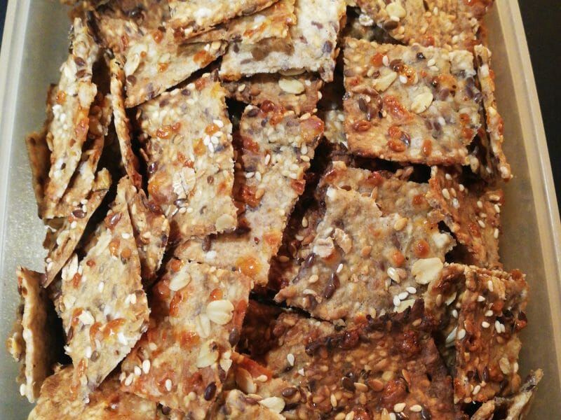 Cliquez pour zoomer ! Crackers salés à l’emmental et aux graines Thermomix par aurore2988