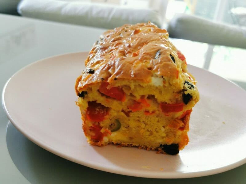 Cliquez pour zoomer ! Cake aux poivrons, fêta et olives Thermomix par clna