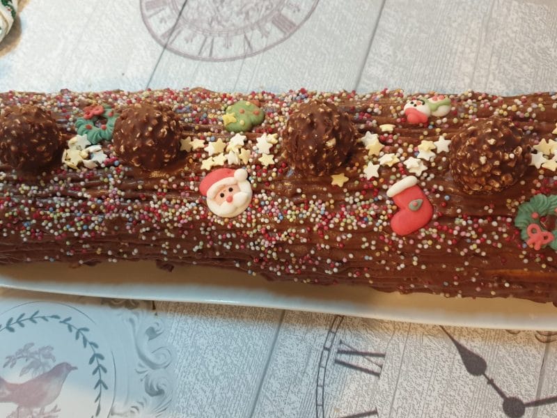 Cliquez pour zoomer ! Bûche Ferrero Rocher Thermomix par maryjh