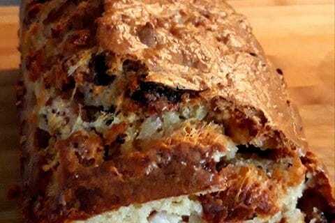 Cliquez pour zoomer ! Cake aux lardons et aux pruneaux Thermomix par kasco974