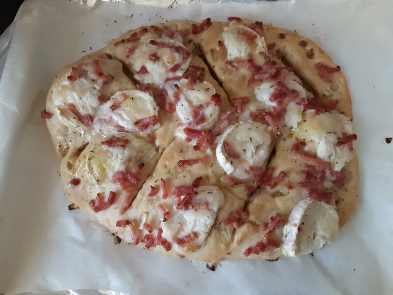 Cliquez pour zoomer ! Fougasse chèvre et lardons Thermomix par bidou76200