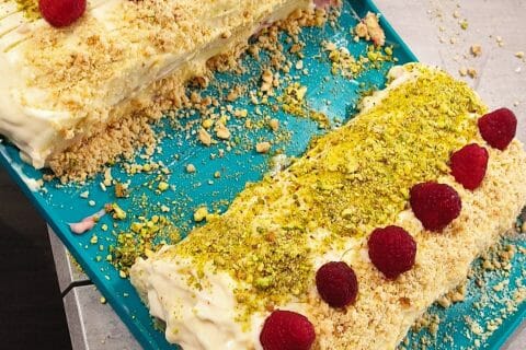 Cliquez pour zoomer ! Bûche de Noël framboises et chocolat blanc Thermomix par Riri-Imran-Ayden