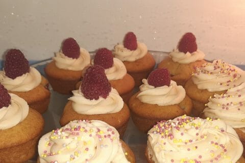Cliquez pour zoomer ! Cupcakes à la framboise Thermomix par celine4583
