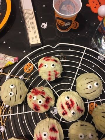 Cliquez pour zoomer ! Cupcakes momie Thermomix par Manou34