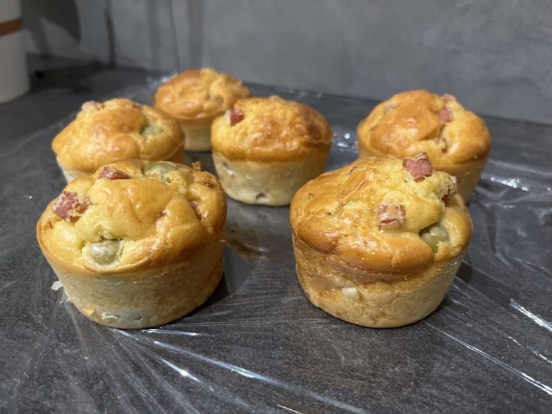 Cliquez pour zoomer ! Mini muffins au jambon et olives vertes Thermomix par Ansooo