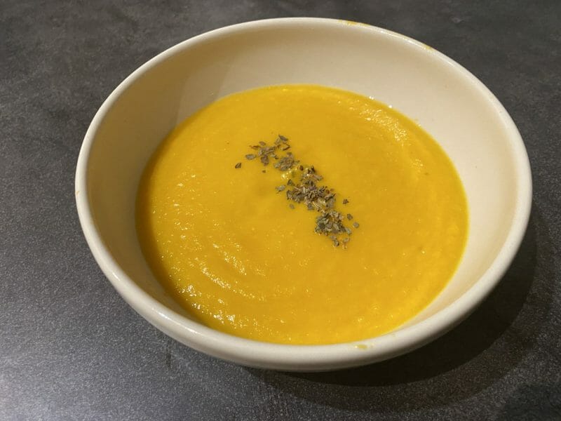 Cliquez pour zoomer ! Crème de potiron et carottes au lait de coco Thermomix par Ansooo