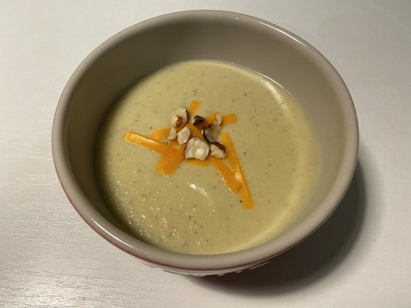 Cliquez pour zoomer ! Soupe de panais et mimolette aux noisettes Thermomix par Ansooo