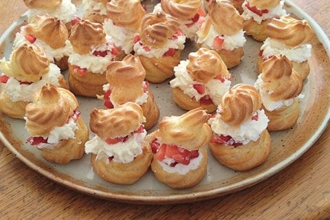 Cliquez pour zoomer ! Choux craquelin fraises chantilly Thermomix par karinemgd