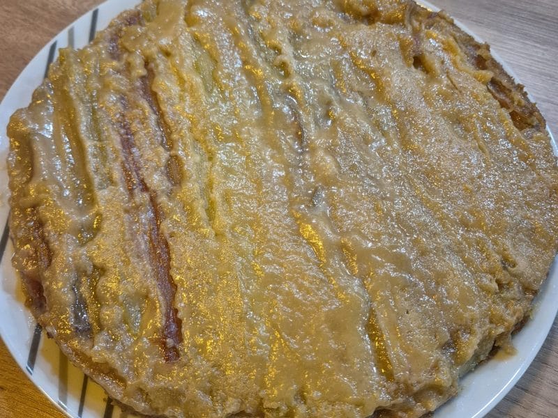 Cliquez pour zoomer ! Gâteau renversé à la rhubarbe et caramel au beurre salé Thermomix par marine2193