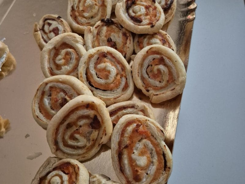 Cliquez pour zoomer ! Roulés feuilletés au saumon Thermomix par marine2193