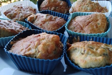 Cliquez pour zoomer ! Mini muffins au jambon et olives vertes Thermomix par Biques