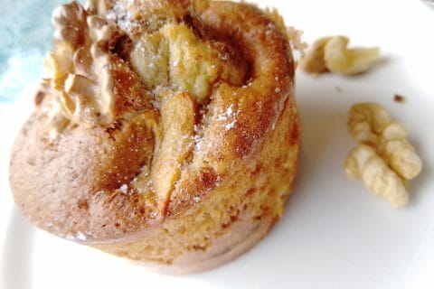 Cliquez pour zoomer ! Gâteau aux pommes, noix et raisins secs Thermomix par Biques