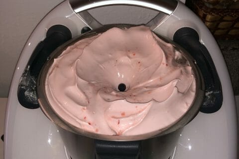Cliquez pour zoomer ! Mousse de fraises Thermomix par gwendoluna
