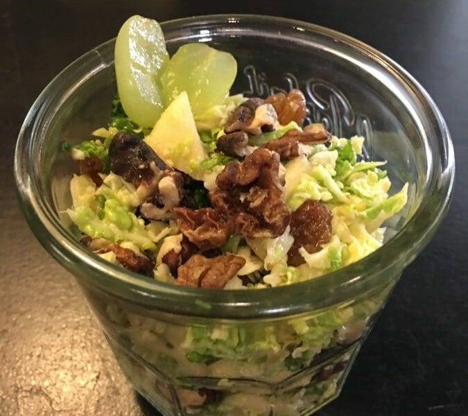 Cliquez pour zoomer ! Salade pommes, chou et noix Thermomix par Mokaroyal