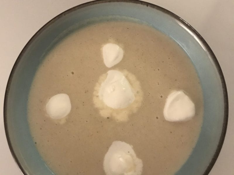 Cliquez pour zoomer ! Velouté à l’ail Thermomix par lhmp