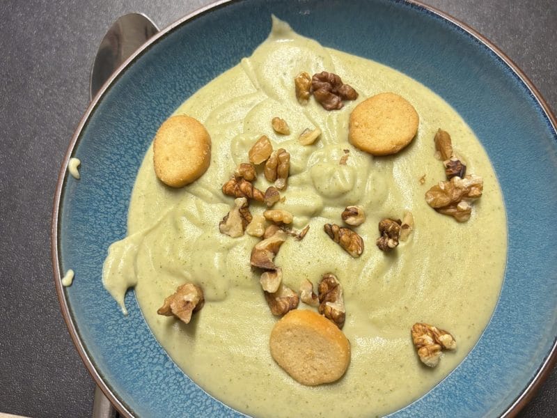 Cliquez pour zoomer ! Soupe de brocolis et pommes de terre Thermomix par lhmp