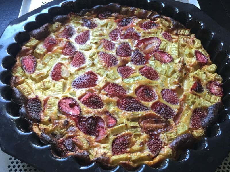 Cliquez pour zoomer ! Clafoutis à la rhubarbe Thermomix par Valoucholet