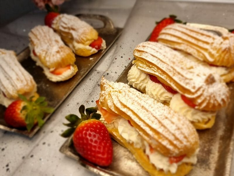 Cliquez pour zoomer ! Éclairs fraises chantilly Thermomix par Tifa_cooking