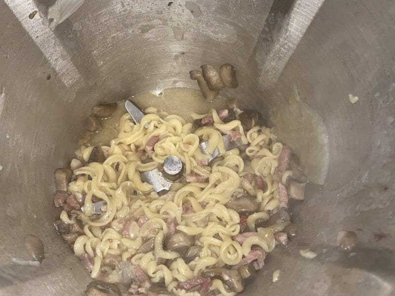 Cliquez pour zoomer ! Pâtes aux petits pois et lardons Thermomix par marina_204