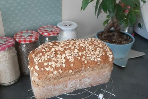 Cliquez pour zoomer ! Pain aux flocons d’avoine et au miel Thermomix par elodiewn