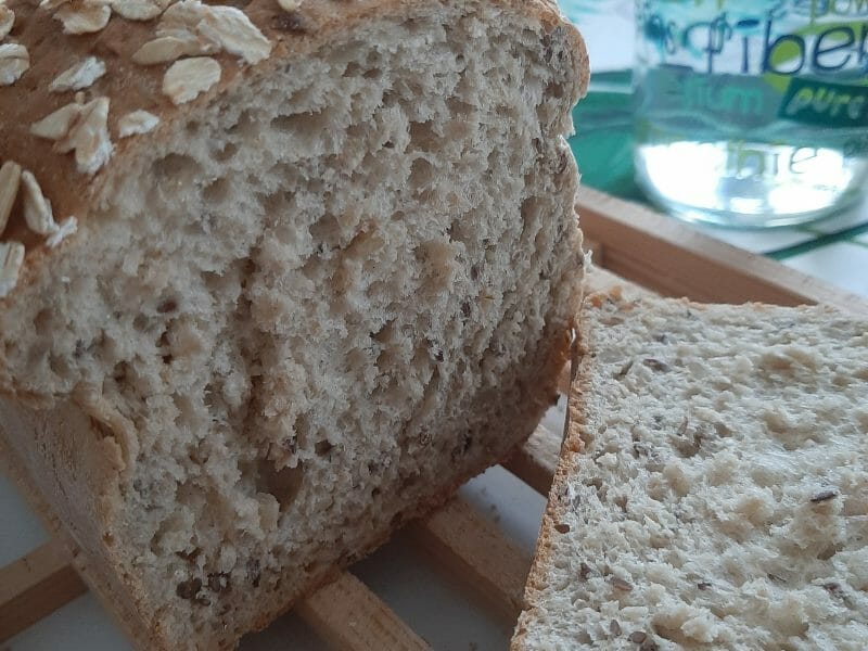 Cliquez pour zoomer ! Pain aux flocons d’avoine et au miel Thermomix par elodiewn