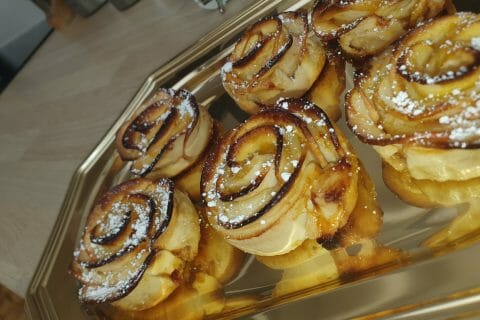 Cliquez pour zoomer ! Roses feuilletées aux pommes Thermomix par brendiie