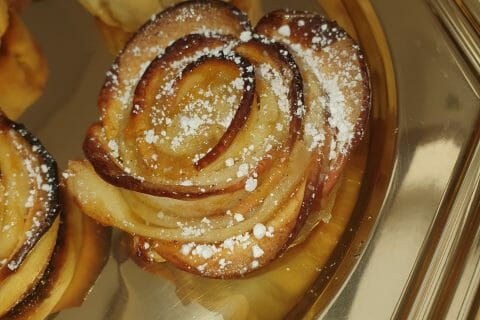 Cliquez pour zoomer ! Roses feuilletées aux pommes Thermomix par brendiie