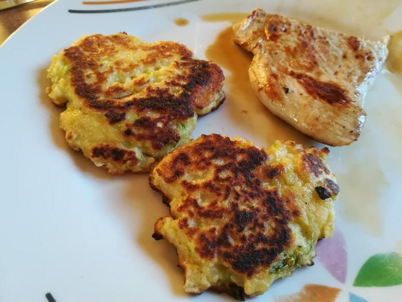 Cliquez pour zoomer ! Galettes de courgettes grecques Thermomix par lae9